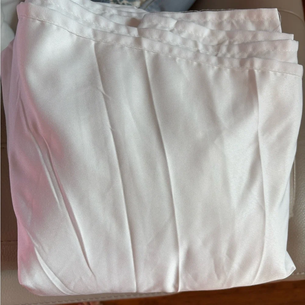 White Bed Skirt for Twin XL dorm bed
